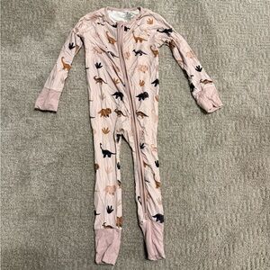 Caden Lane Bamboo Zip Pajamas – Pink Dinosaur Print – 18–24 Months